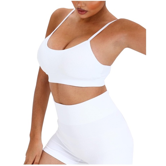 Pants - Women White 2 pieces Seamless High Waist Shorts and Bralette Size